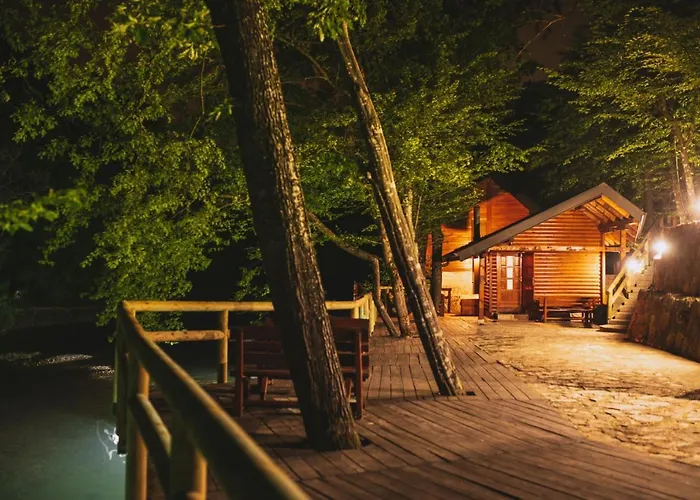 펜션 Rzav, Ti I Ja. *